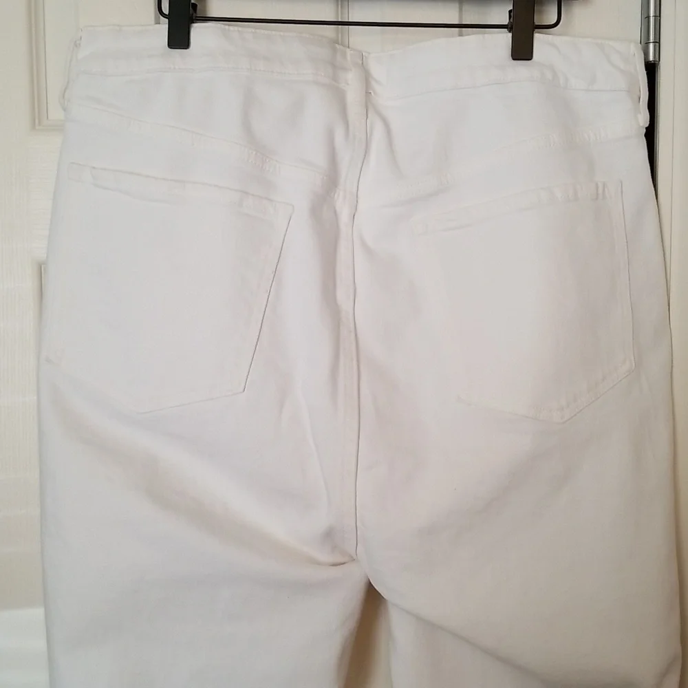 Old Navy 18 High Rise Jeans - Picture 6 of 12